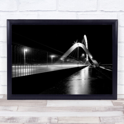 Die Brücke im Regen schwarz-weiß Wandkunstdruck