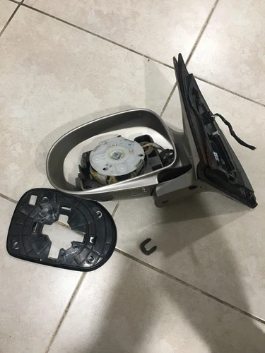 02-05 Kia Sedona Left Driver Side Power Door Mirror - 012170/012171 Ships Free !