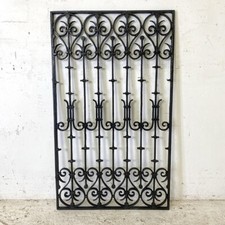 Grille ancienne en fonte