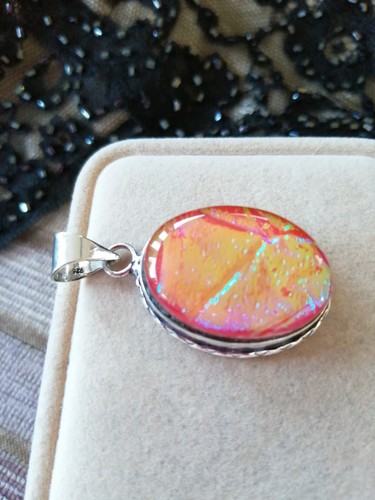 Australian opal gemstone pendant stamped 925. - Picture 2 of 6