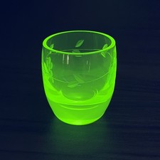 1930s Prohibition Era Vaseline Uranium Shot G...