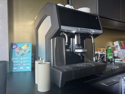 kaffeevollautomat Eversys Cameo Neupreis 27.000,- Euro mit Rechnung. 2 Jahre Alt