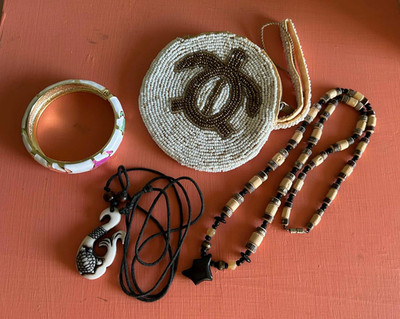 Hawaiian Lot Of 4! Necklaces TURTLES Bangle Beaded Coin Purse Island Wear