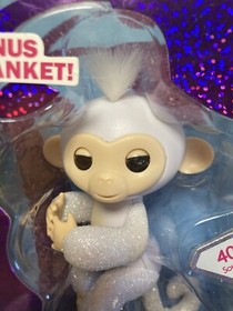 Fingerlings Baby Monkey Glitter Girl Sugar with Bonus Blanket (brand new in box)