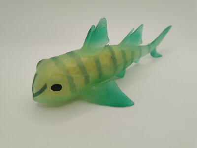 Generisch DeAgostini Super Animals Figurine - Sharks Edition (2023) - Figurine à Collectionner - Figurine 4ème Requin Taureau (Changement de Couleur - Crunchy