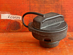 VW Golf IV 4 Benzin Bj. 2000 Tankdeckel Tankverschluss 1J0201553C N5677