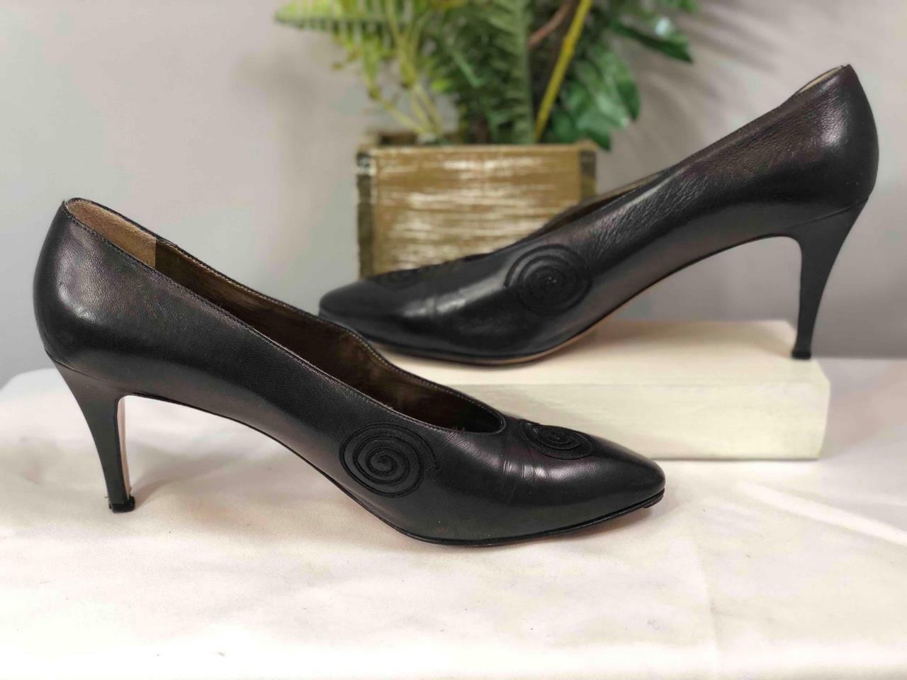 Décolleté a spirale YVES SAINT LAURENT in pelle nera taglia 8 5 M