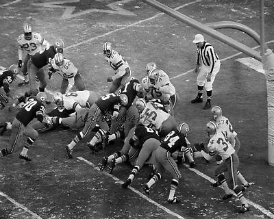 NFL 1967 Ice Bowl Green Bay QB Bart Starr TD Black White X 10