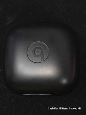 Beats Powerbeats Pro Wireless Buds Lightly Used Excellent condition Case Only