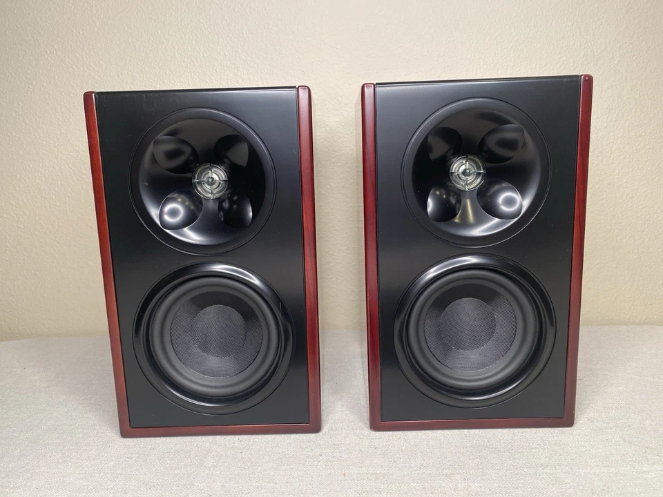 Altavoces Klipsch Icon Series 2 vías WB-14 rojo madera berlinia con parrillas - funcionando Foto 2 de 4