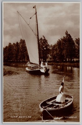 BECCLES Suffolk Segelboote auf dem Fluss RP Postkarte