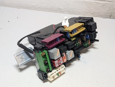10-15 Mercedes X204 GLK350 GLK250 Rear Fuse Box Relay SAM Module 2049001402
