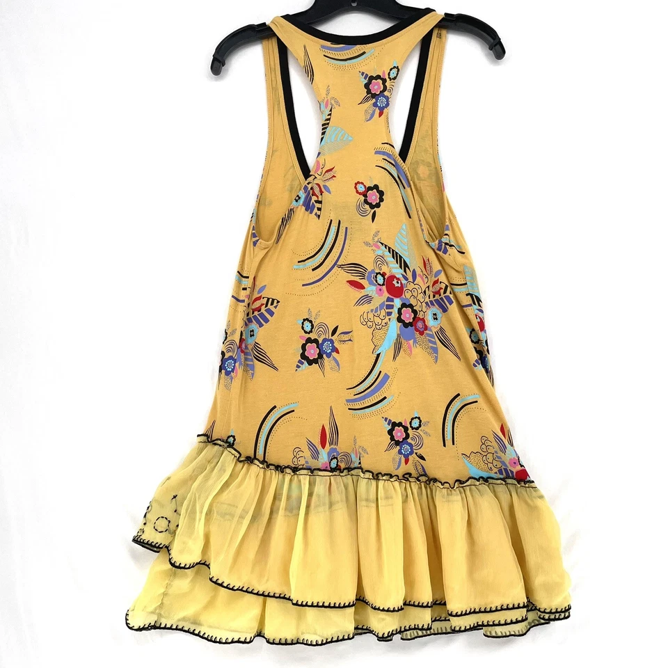 Camiseta sin mangas Urban Outfitters Silence + Noise para mujer mediana dorada amarilla volante floral Foto 2 de 4