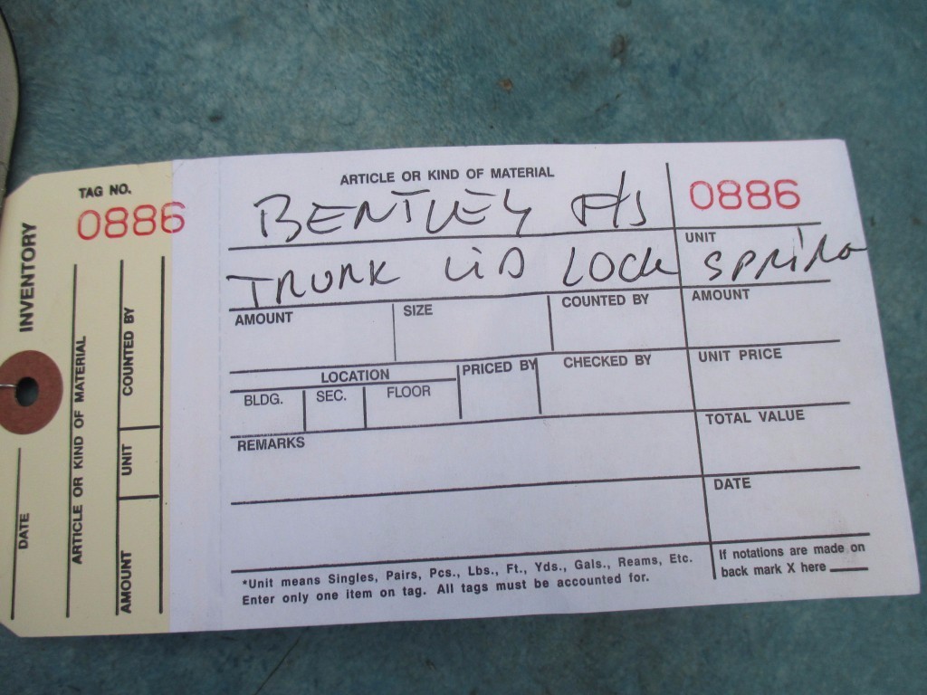 Bentley Continental Flying Spur boot trunk manual lock latch release