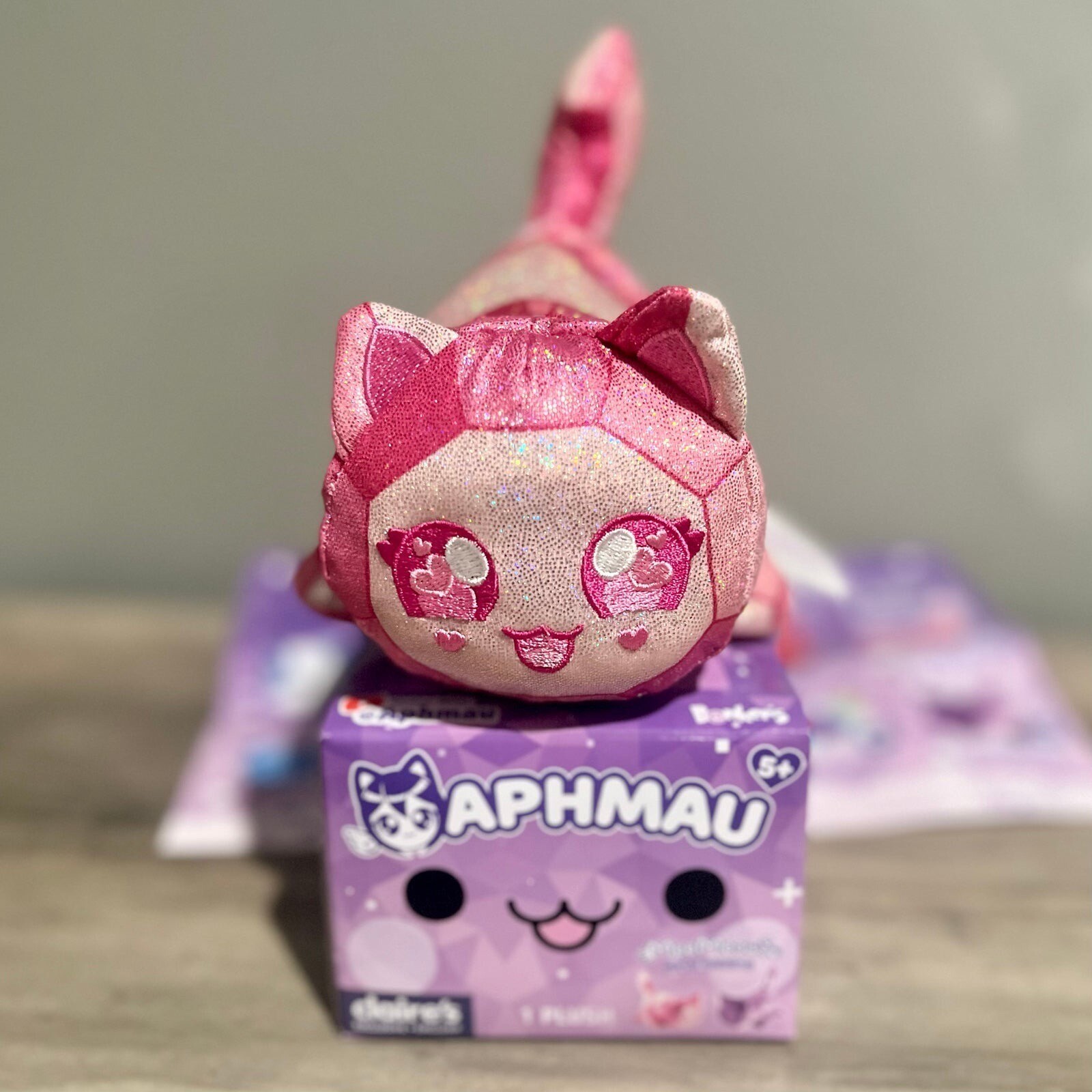 Aphmau MeeMeows Litter 4 Claire's Exclusive Rose Quartz Cat Plush
