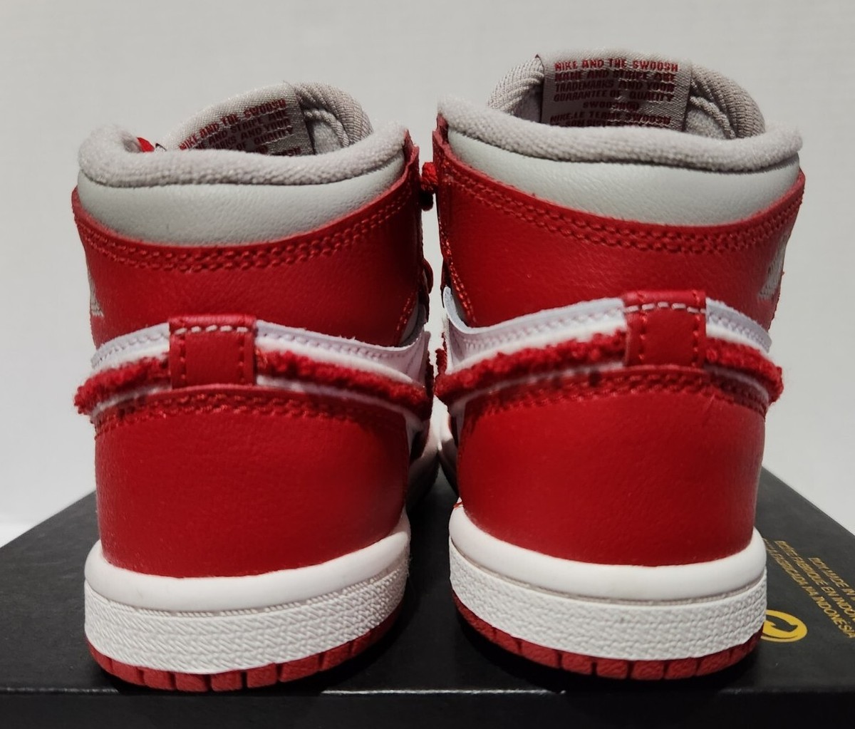 スニーカー M1132 NIKE AIR JORDAN 1 RETRO HIGH OG TD Nike Air Jordan 1 Retro High OG (TD) Size 7C Varsity Red