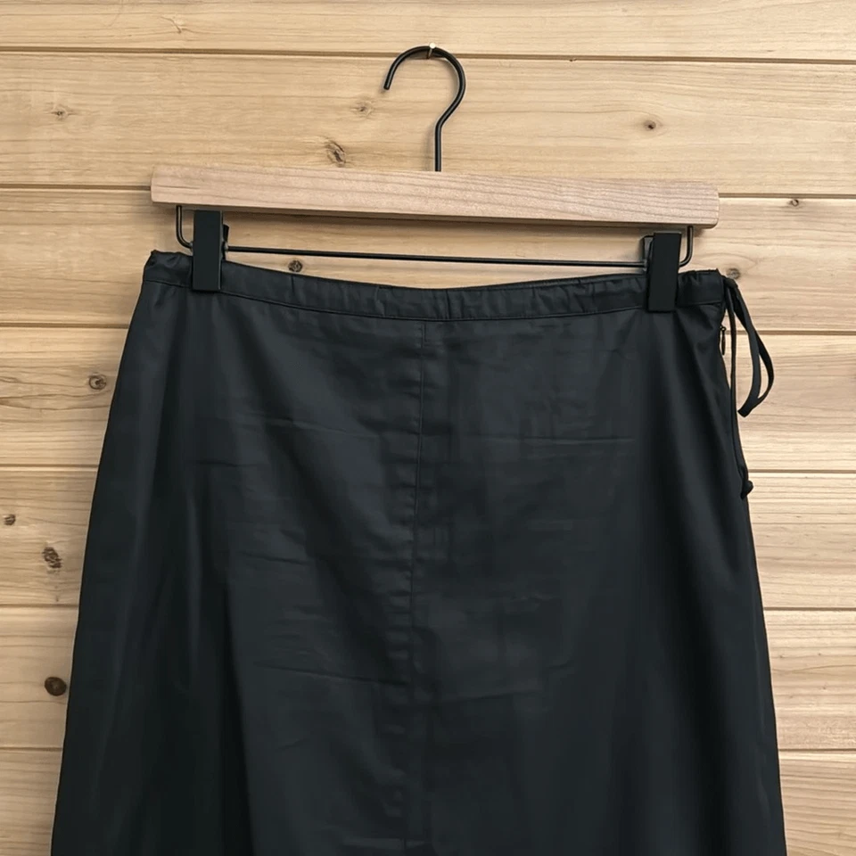 Falda con abertura interior de nailon corbata lateral longitud midi talla 2 de colección Guess Foto 2 de 4