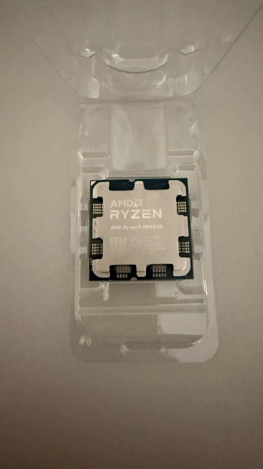 AMD Ryzen 9 7900X3D 12C/24T 4,40-5,60 GHz - ottime condizioni - gaming e prod. - Immagine 2 di 3