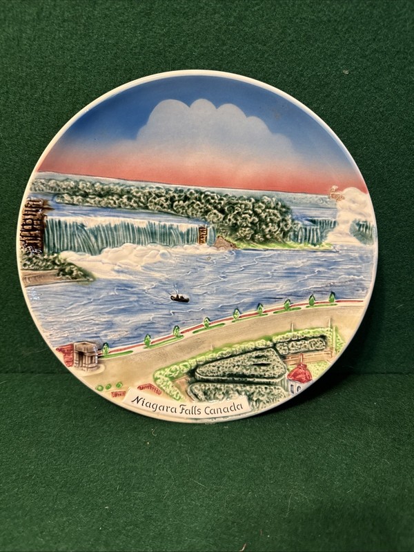 Vintage 3D Niagara Falls Canada Collector's Plate  handpainted Made West Germany