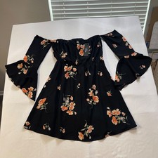 Lulus Black Floral Off Shoulder Bell Sleeve Mini Dress Women's Small NWT Lined