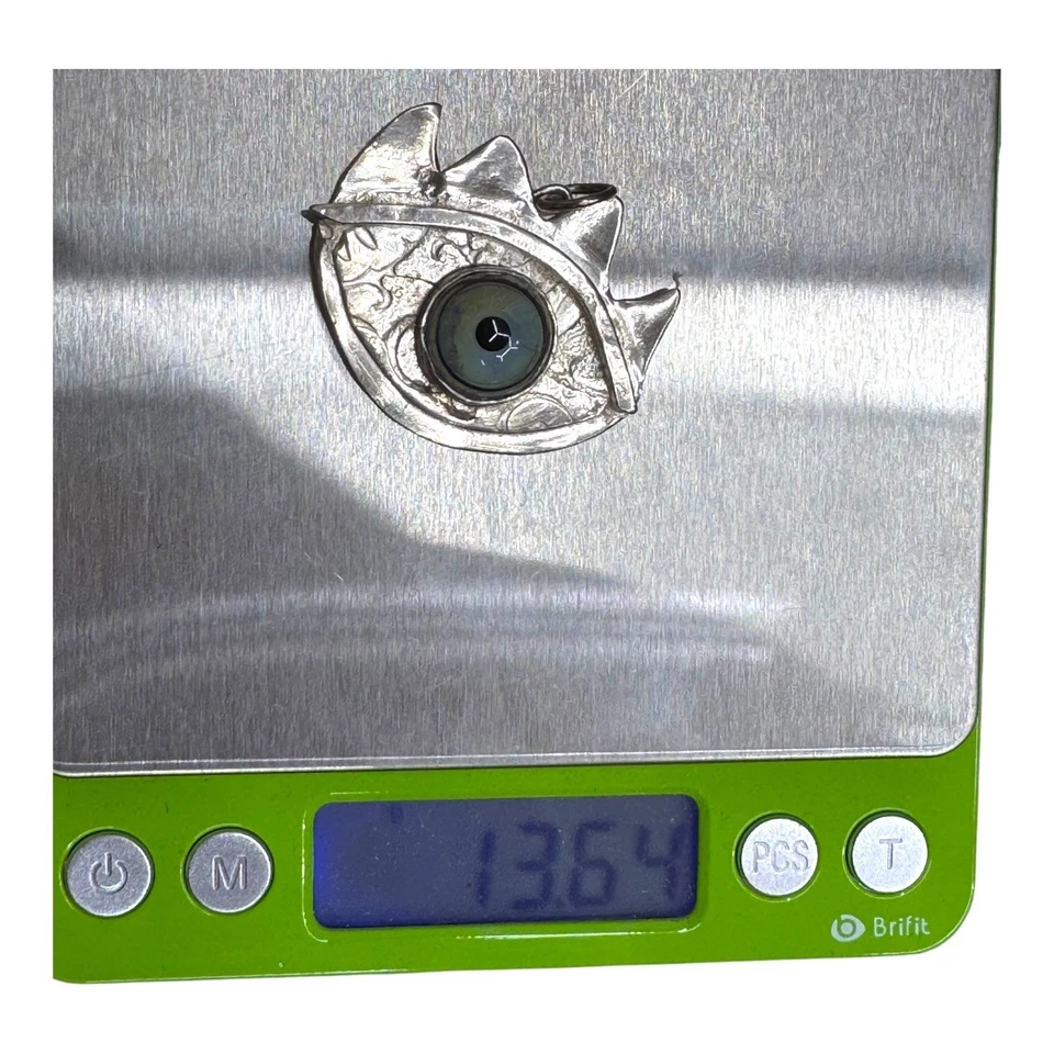 Colgante artesanal de plata de ley Not That Evil Eye único globo ocular de vidrio ojos azules Foto 4 de 4