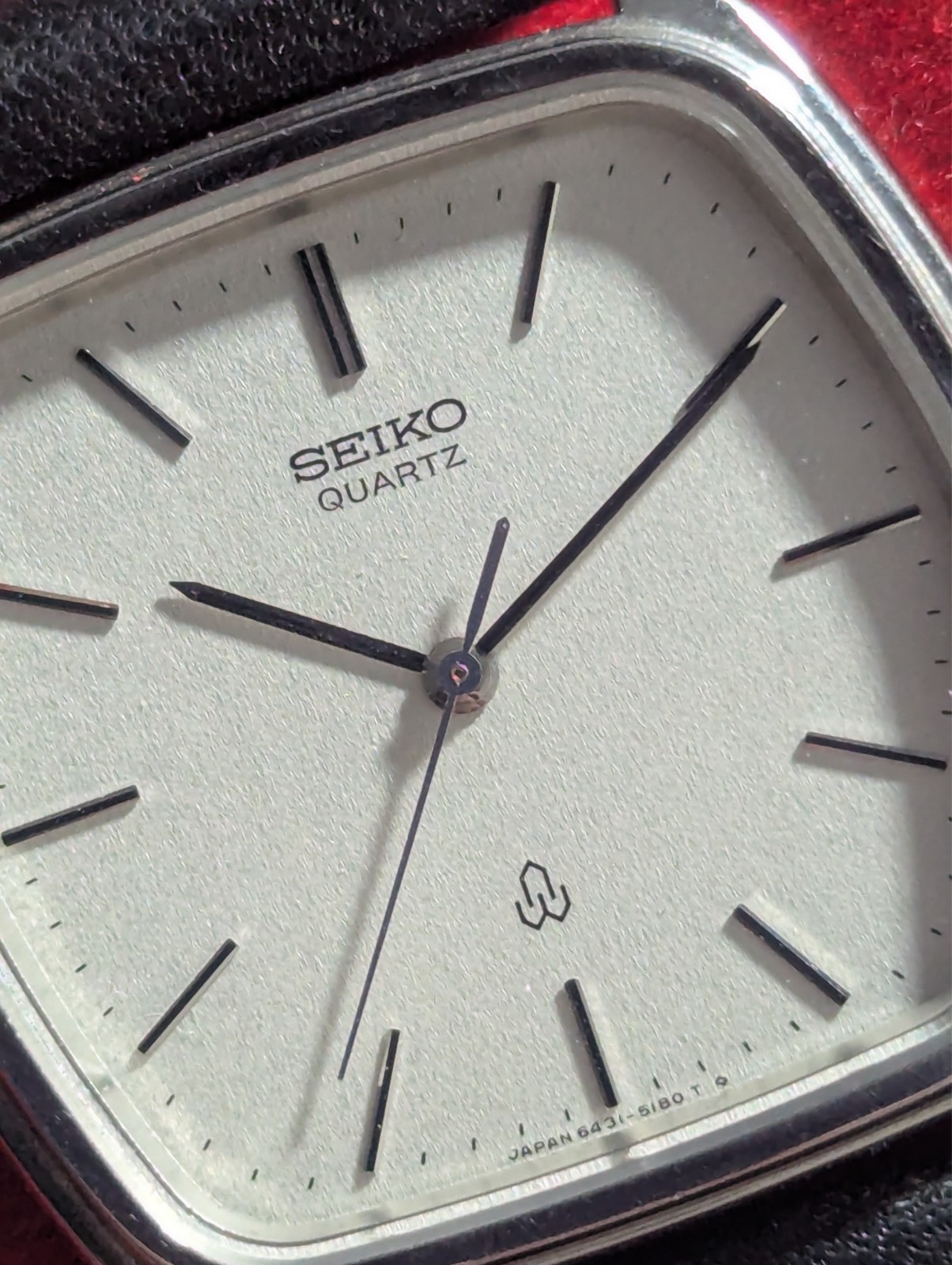 Seiko Dial Square Case Snowflake 1982 Vintage 6431 TV 5100 Quartz JUNE Silver - vintagewatches.pk