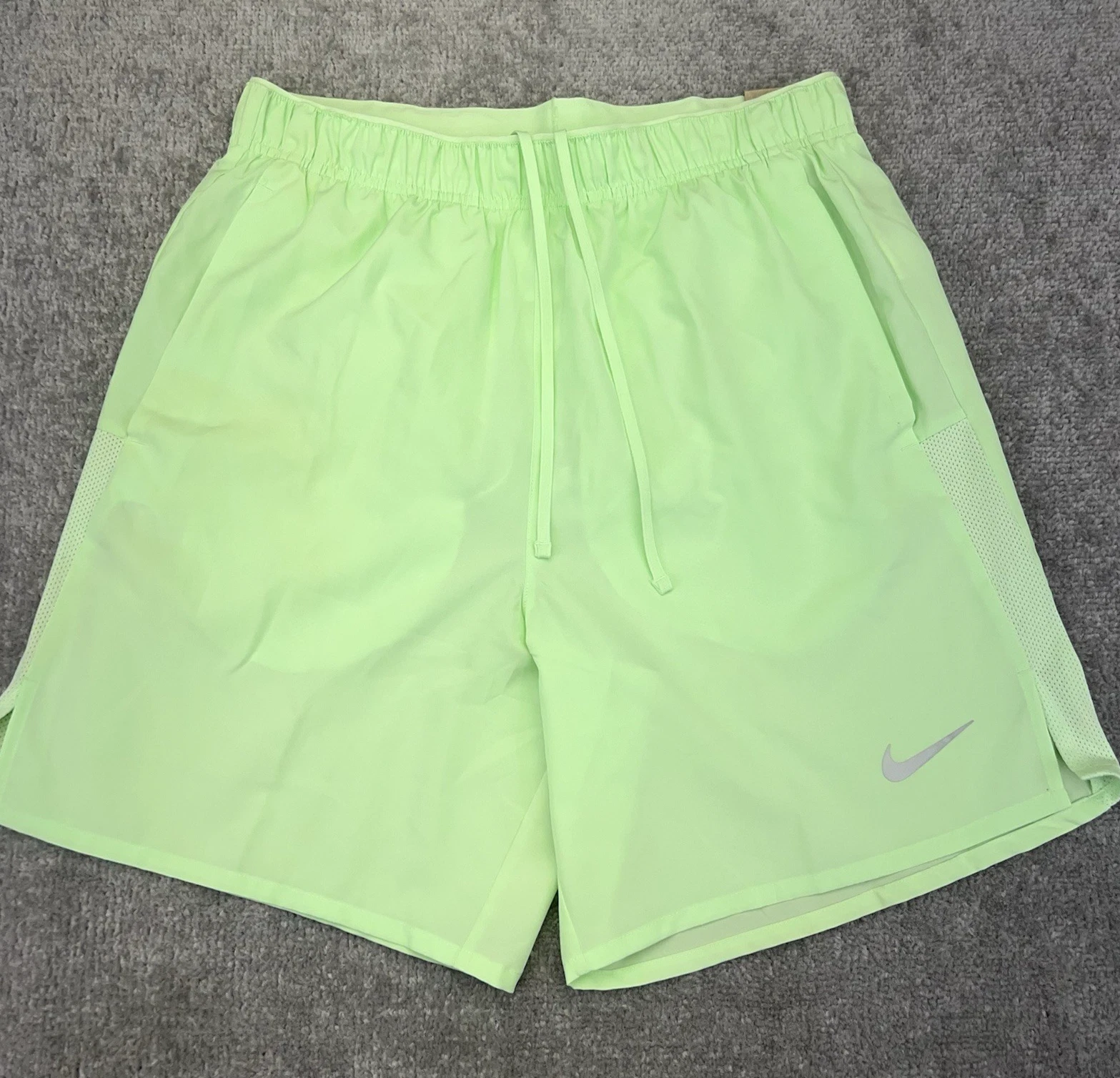 NIKE Men's Challenger Dri-FIT Running Shorts 7" Inseam Standard Small Green NWT