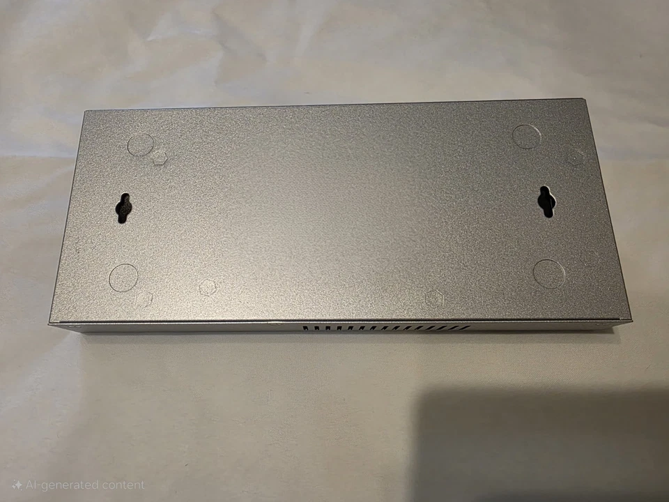 Zyxel MG-108 Desktop Multigig Switch 8 Ports, 2.5g, Unmanaged - Image 4 of 4