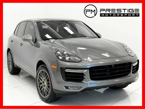 2017 Porsche Cayenne Turbo Image 1 of 2