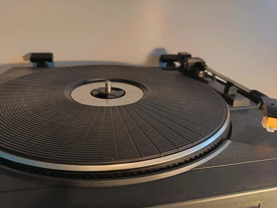 SONY XO-D20S Compact HI-FI Stereo System, CD Player And Turntable Working - Image 4 of 4