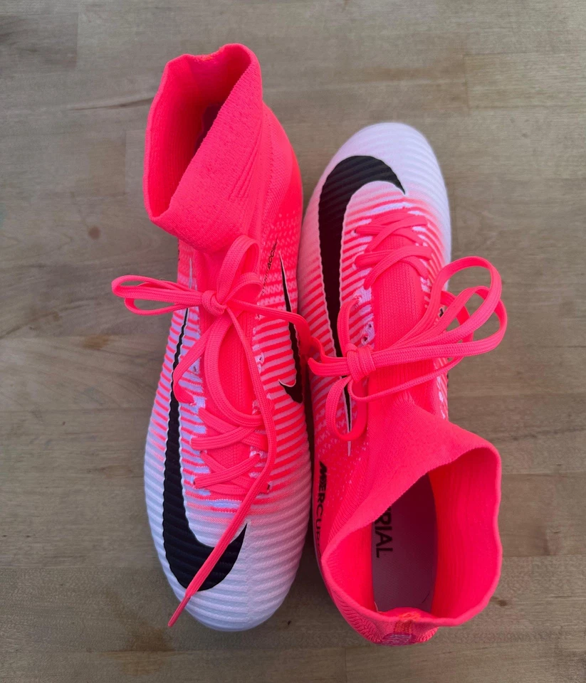 Botines de fútbol Nike Mercurial Superfly para hombre talla 9,5 de Estados Unidos Foto 4 de 4