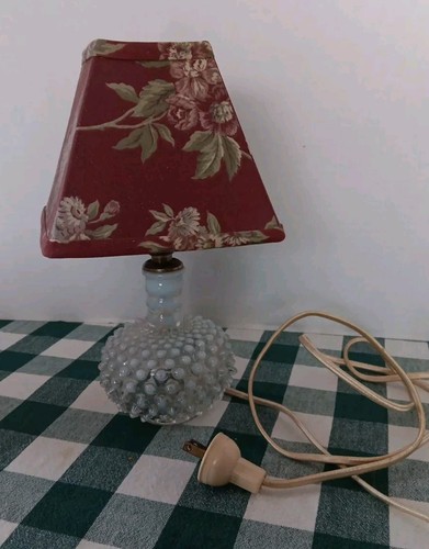 Vintage Fenton French Opalescent Hobnail Glass BOUDOIR ILAMP W/ Lamp Shade NICE