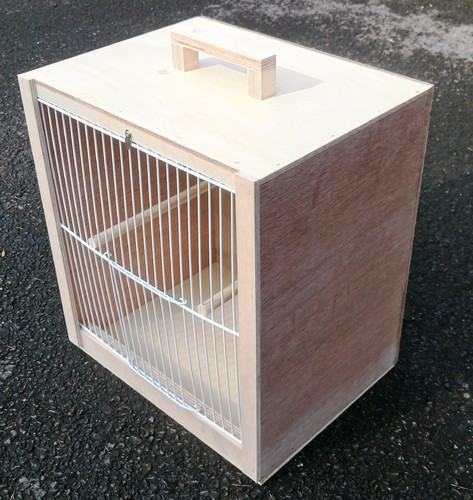 Bird Carry Box Carrying Cage 13" x 14" x 10" (White Fronts) - Picture 2 of 4