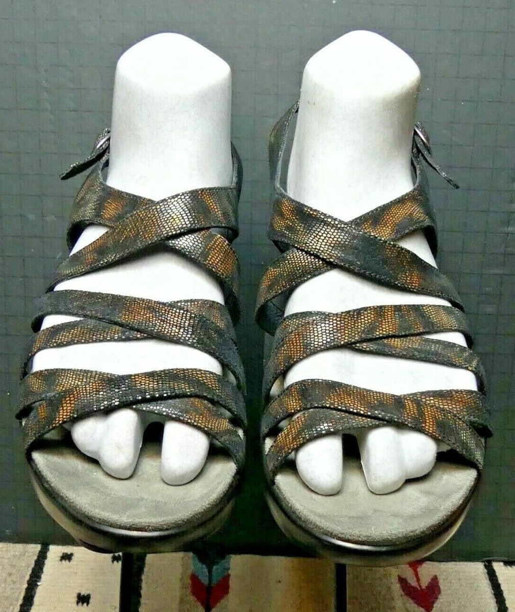 Women's Dansko Black/Gold Leather Strappy Slingback Sandal Sz 40