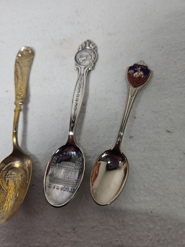4 Vintage 4'' Souvenir / Collector Spoons - Picture 3 of 10