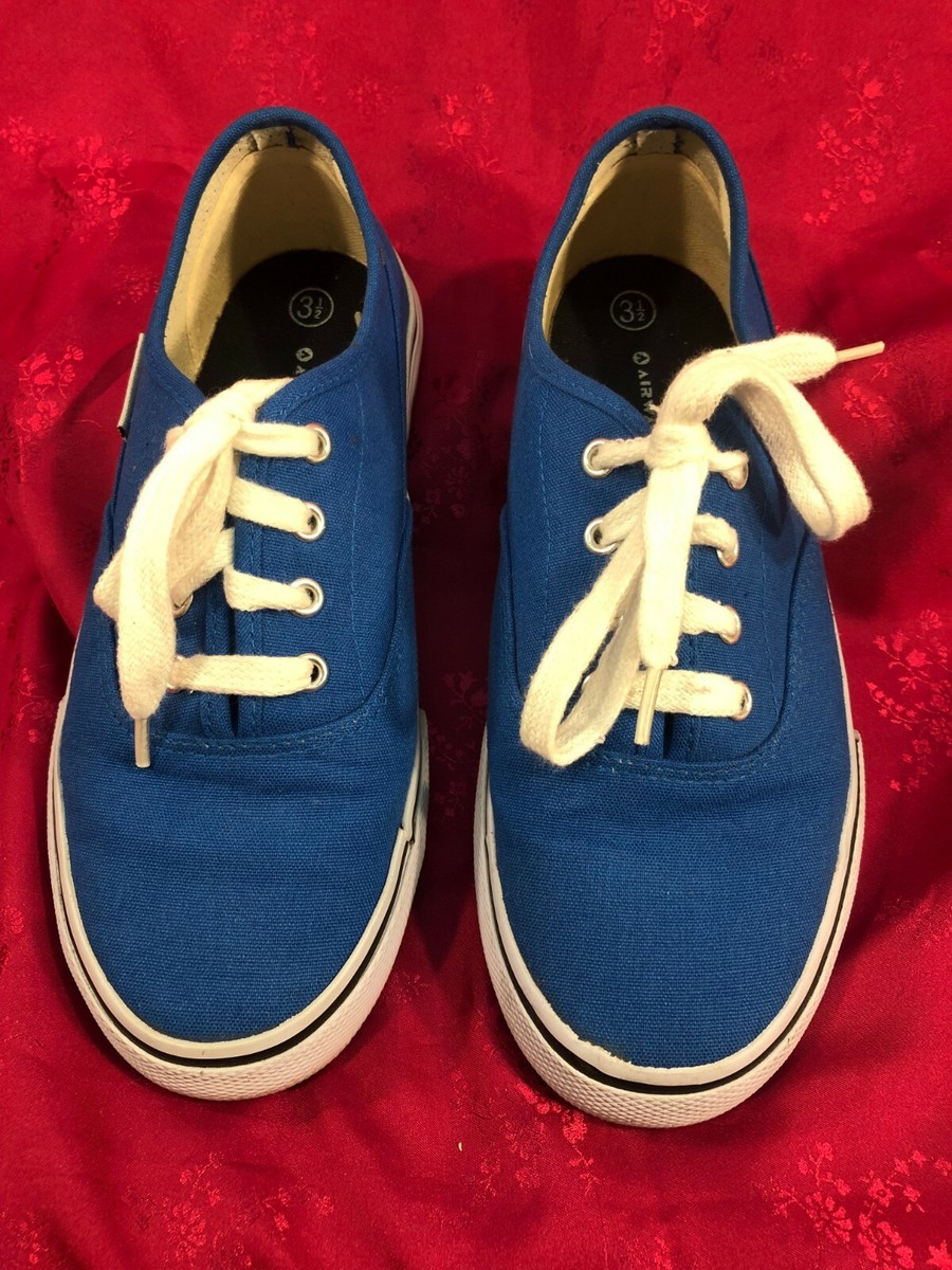 airwalk canvas low trainers