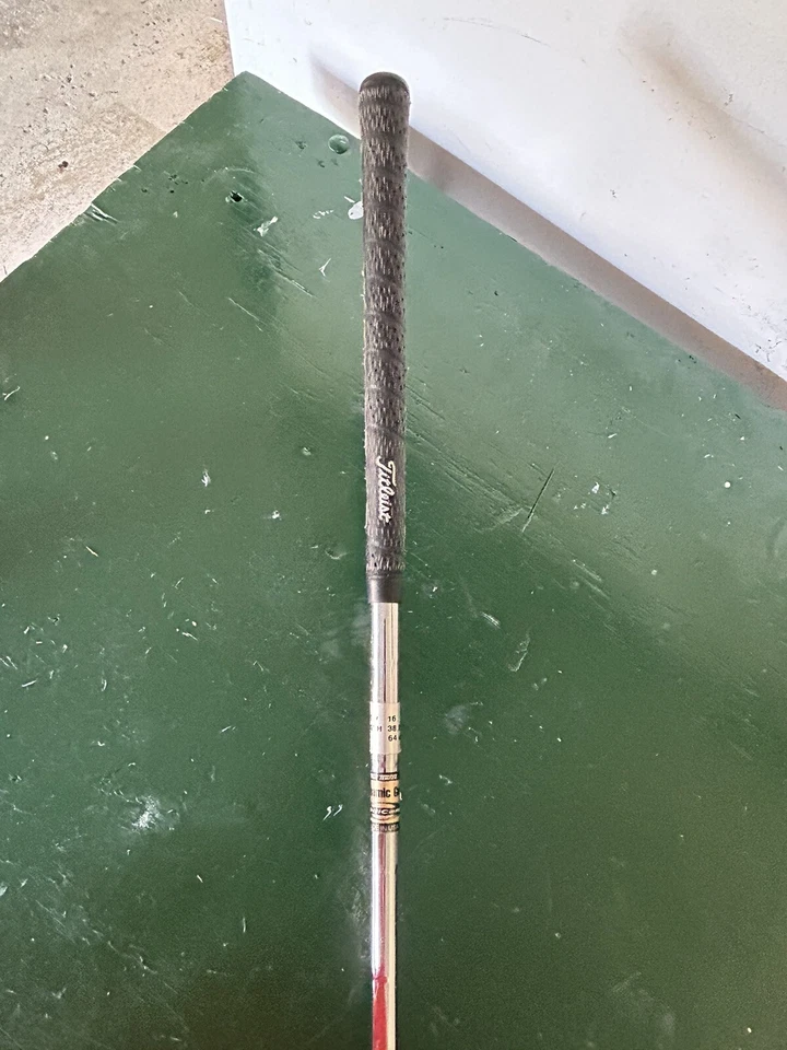Hierro Titleist DCI 962 5 - mano derecha - eje rígido True Temper Gold R300 Foto 4 de 4