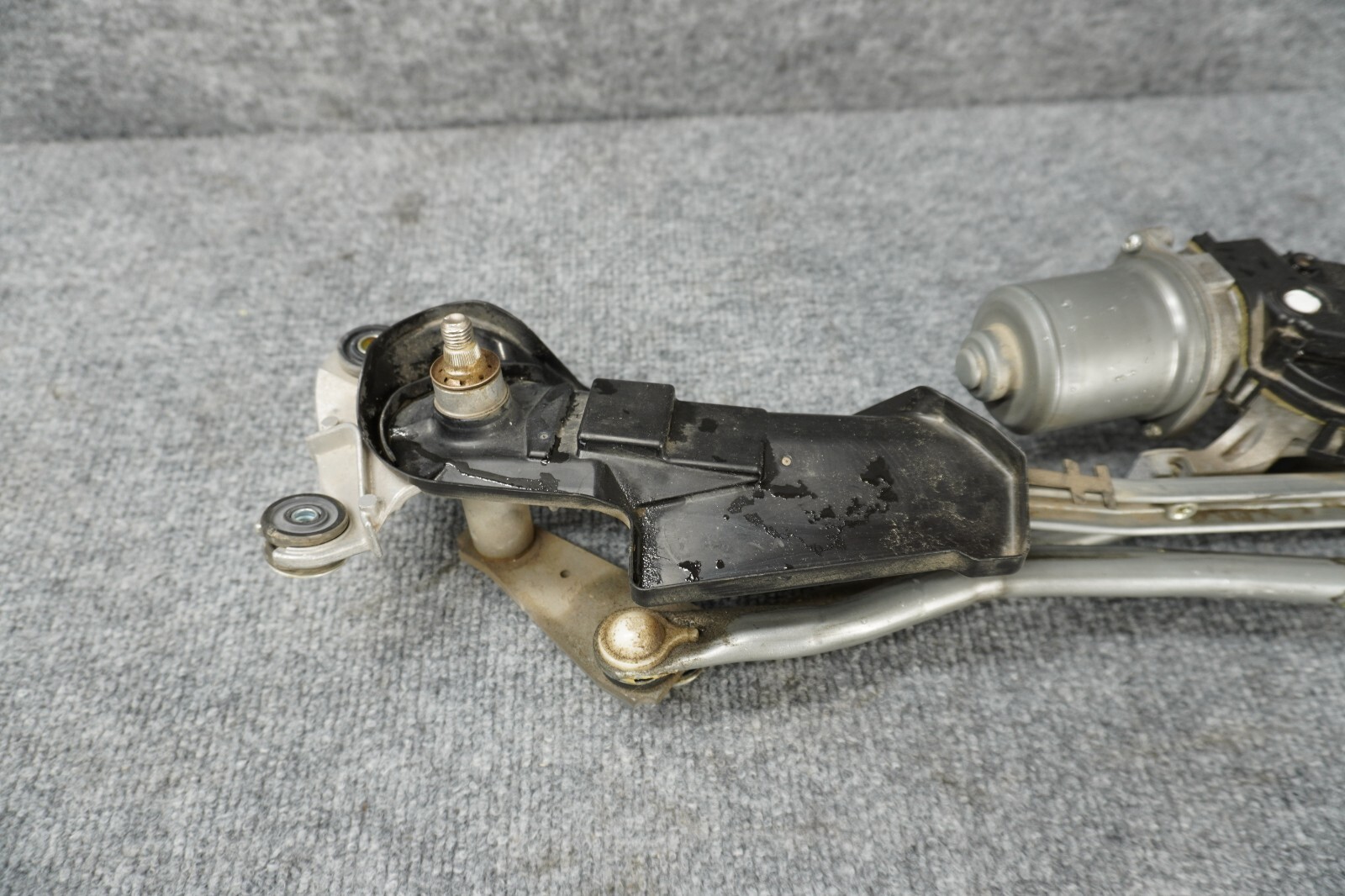 WINDSHIELD WIPER LINKAGE WITH MOTOR LEXUS 1423 IS300 IS350 IS200T