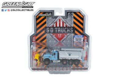 Greenlight 1/64 '19 Mack Granite Muldenkipper mit Schneepflug & Salzstreuer 45170-B