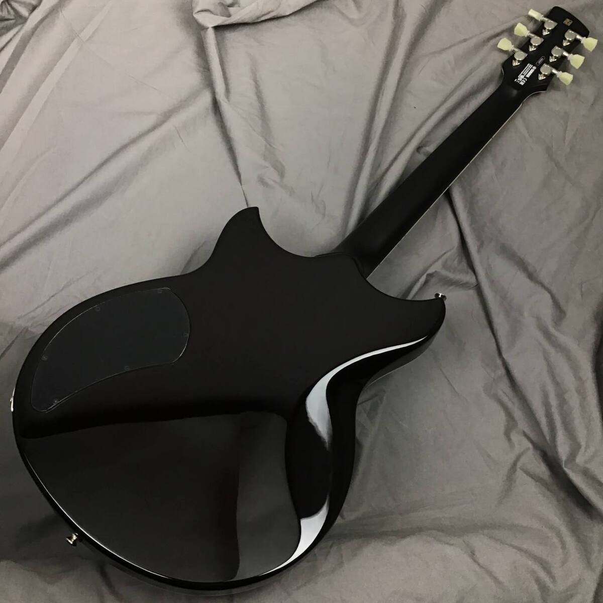 YAMAHA REVSTAR RSS02T SWB swift blue Electric Guitar with YAMAHA REVSTAR RSS02T SWB swift blue Electric Guitar with