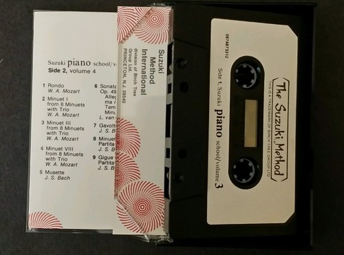 SUZUKI METHOD PIANOFORTE VOLUME 3 E 4 CASSETTE EDIZIONE 1978 GARANTITO - Foto 2 di 2