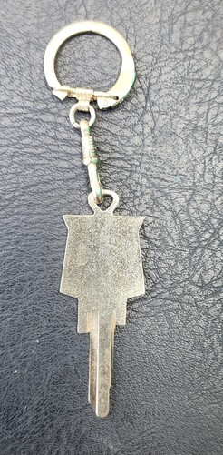 Vintage Dauphine Renault Uncut Car Key & Keychain New Old Stock - Picture 7 of 7