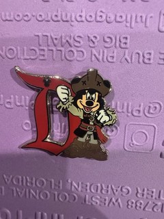 Pirate Mickey Pin Disneyland D Series Hidden Mickey 2020 DLR Flawed