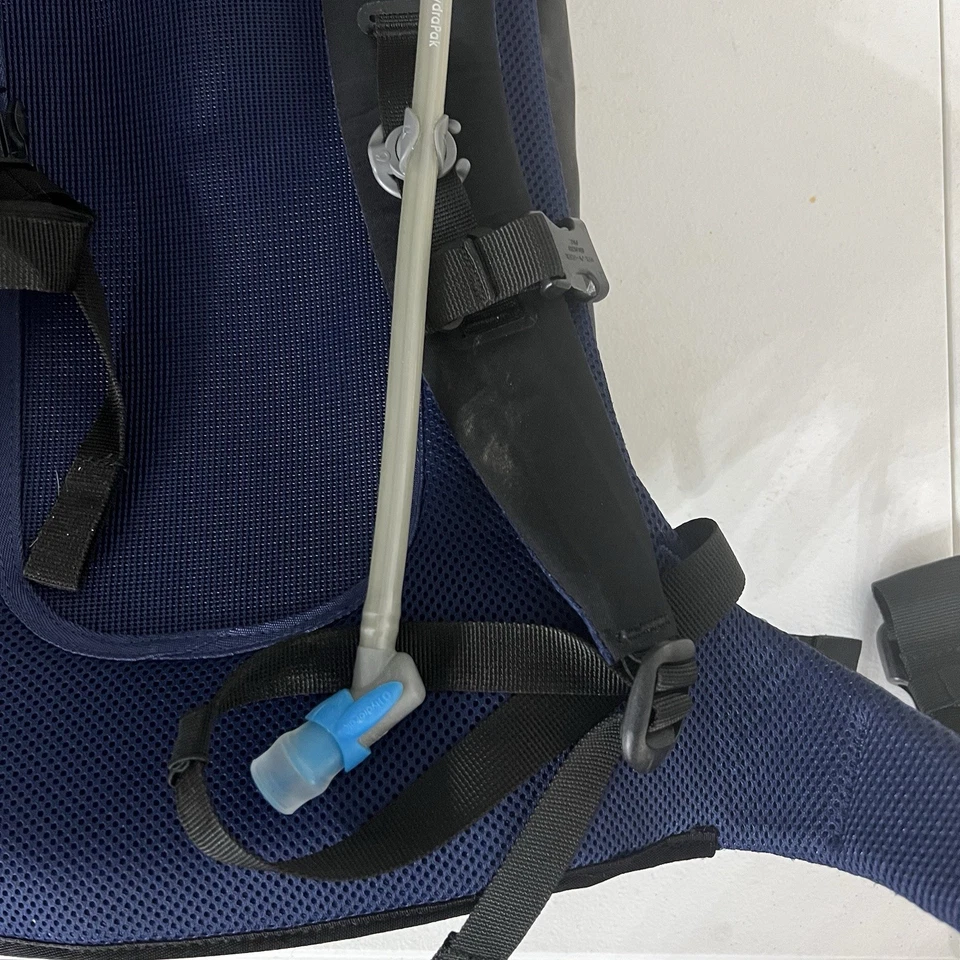 Mochila Hydro Flask Hydration Pack 10L Journey Series Negra M/L con Vejiga Foto 3 de 4