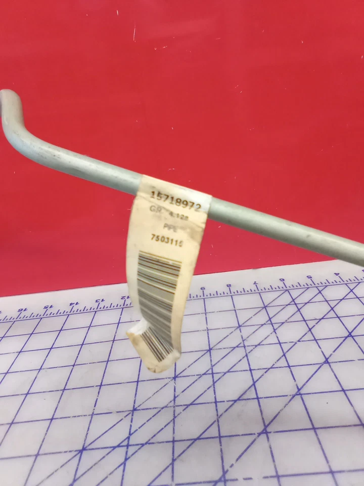 Tubo refrigerador GM 15718972 genuino, nuevo stock antiguo, envío gratuito Foto 4 de 4