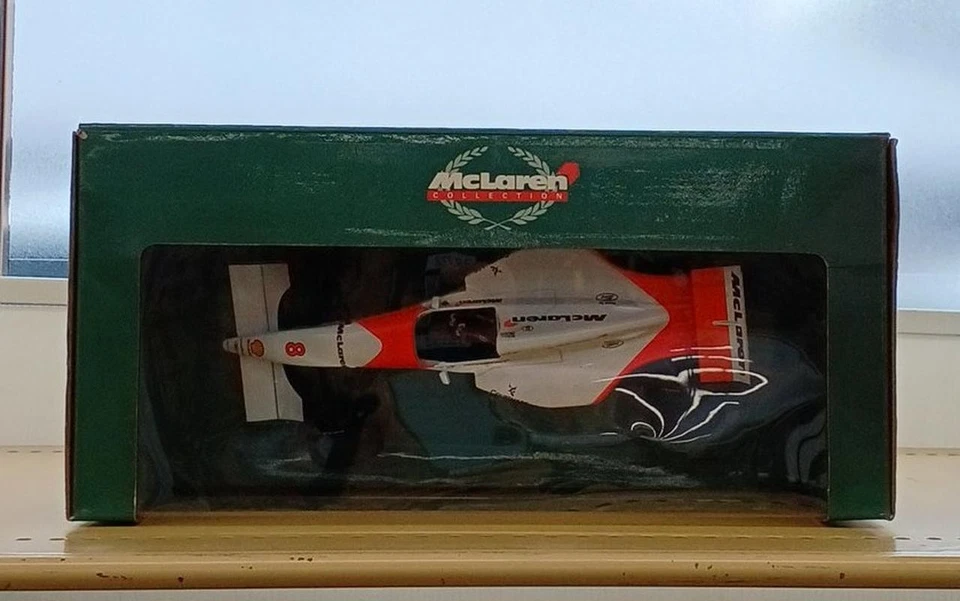Paul's Model Art 1/18 McLaren MP4 A. Senna Collectible Model - Image 2 of 4