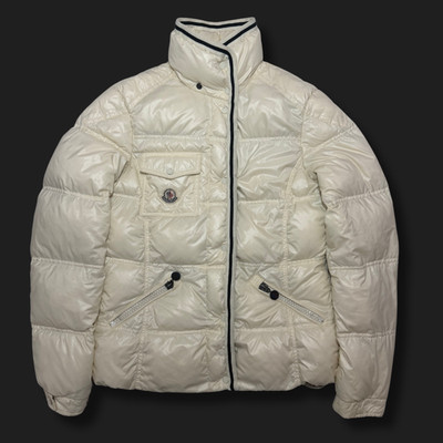 Moncler Quincy Women s Shiny Down Jacket Cream Off-White Size 3 (M/L) Vintage