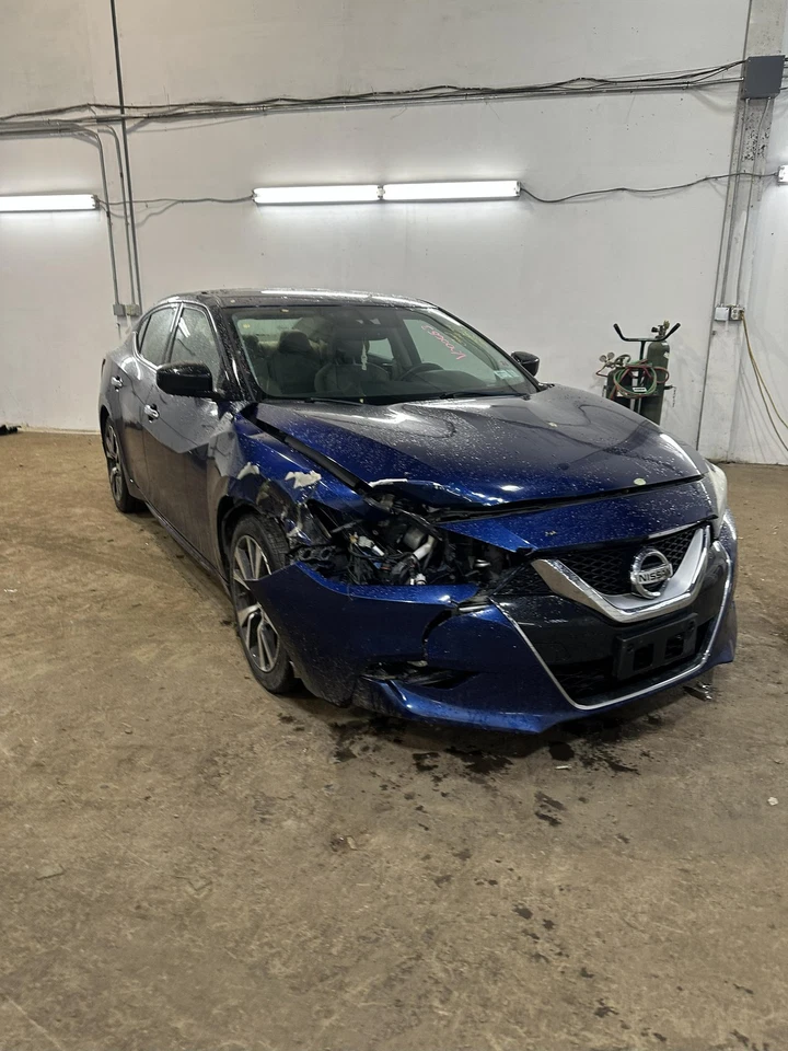 Espejo retrovisor interior delantero central usado se adapta a: Nissan Máxima 2016 con navegación Foto 2 de 4