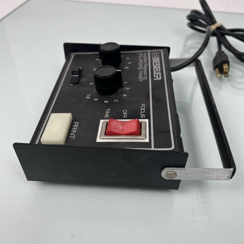 BESELER AUDIBLE/REPEATING ENLARGER TIMER # 8177 - Picture 3 of 7