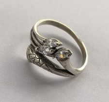 Vintage ring sterling silver 925 Size 8.5 Weight 3 g.